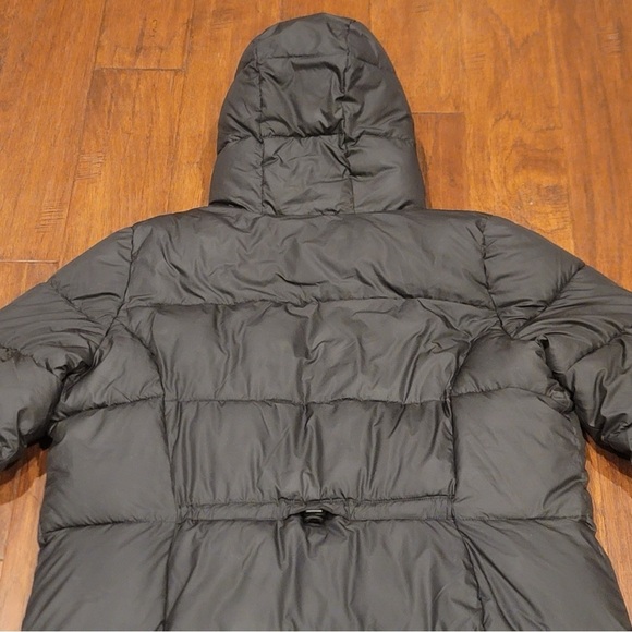 Hollister Black Puffer Jacket with Cream Lining - Picture 3 of 13